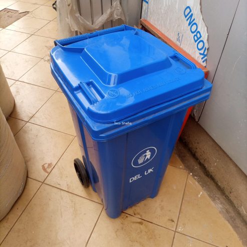 plastic dust bins / dustbins