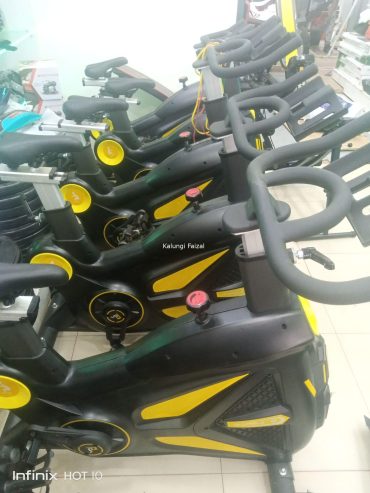 Gym stationary exercise bikes heavy duty